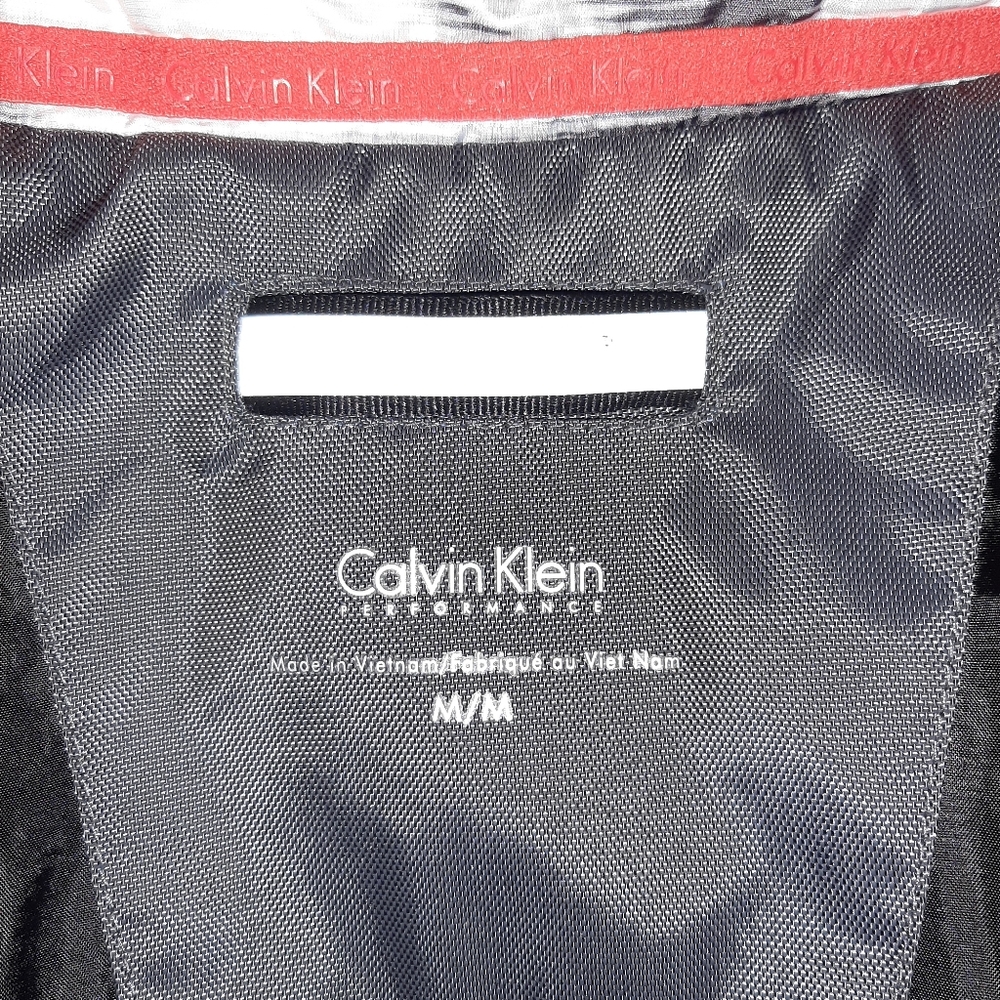 Calvin Klein Puff jacket - Picture 3 of 3